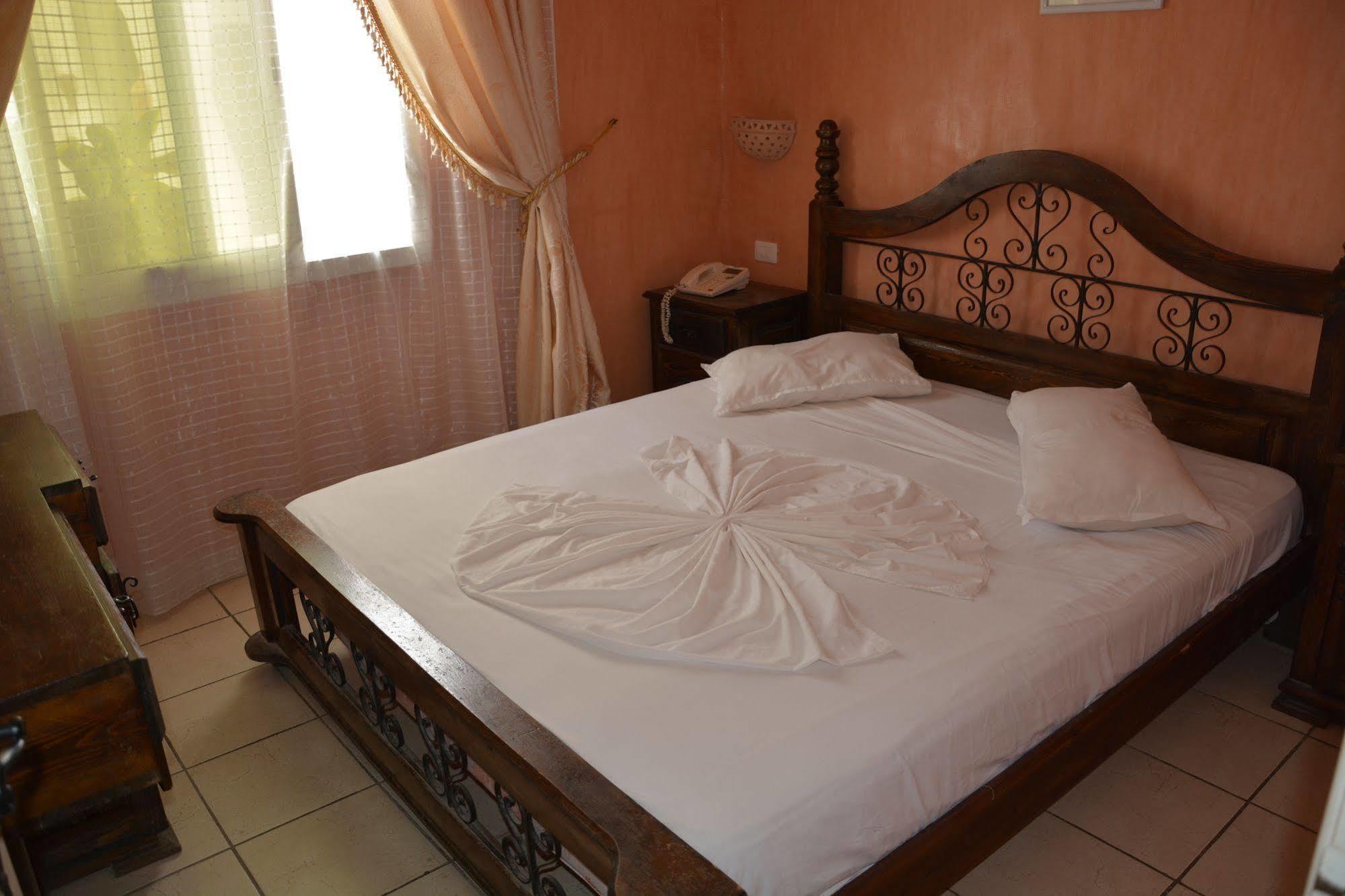 Hotel Residence Bellevue Zarzis Bagian luar foto